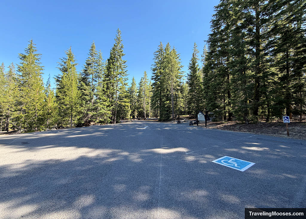 Parking lot at Paulina Falls