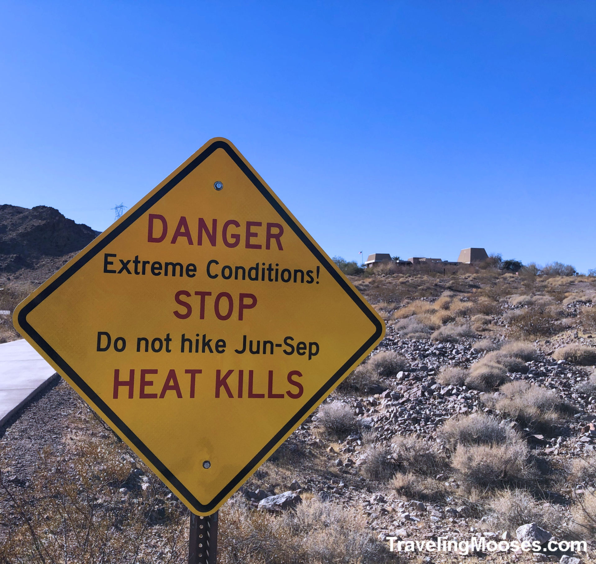 Warning sign with extreme seasonal conditions