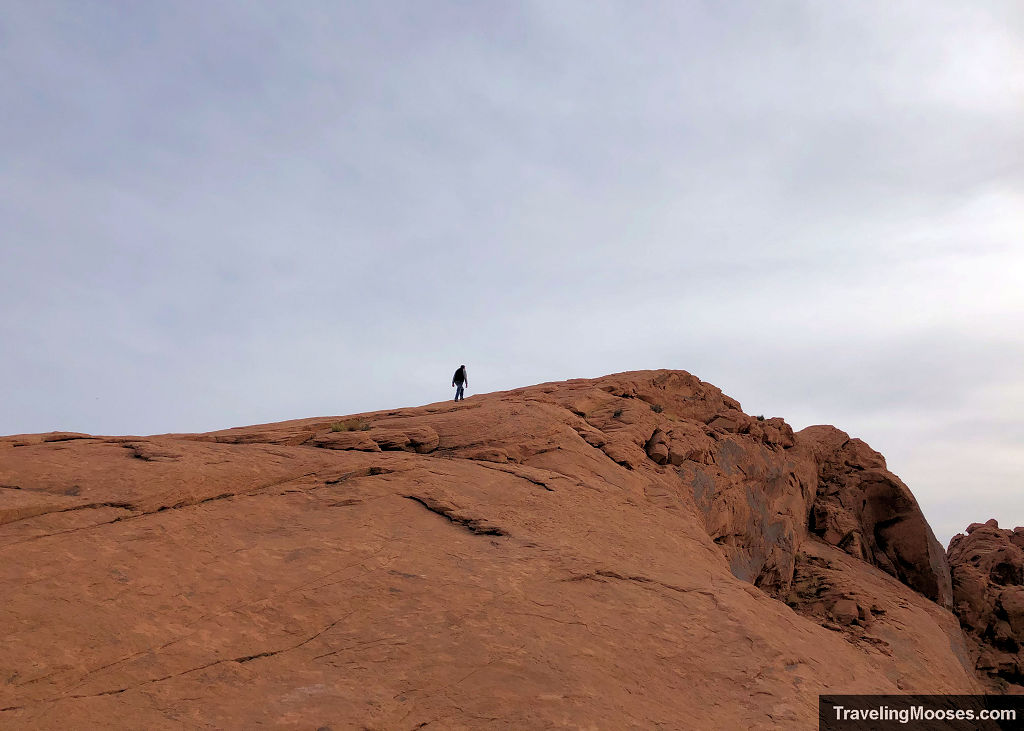Climbing up the sandstone in Valley of Fire
