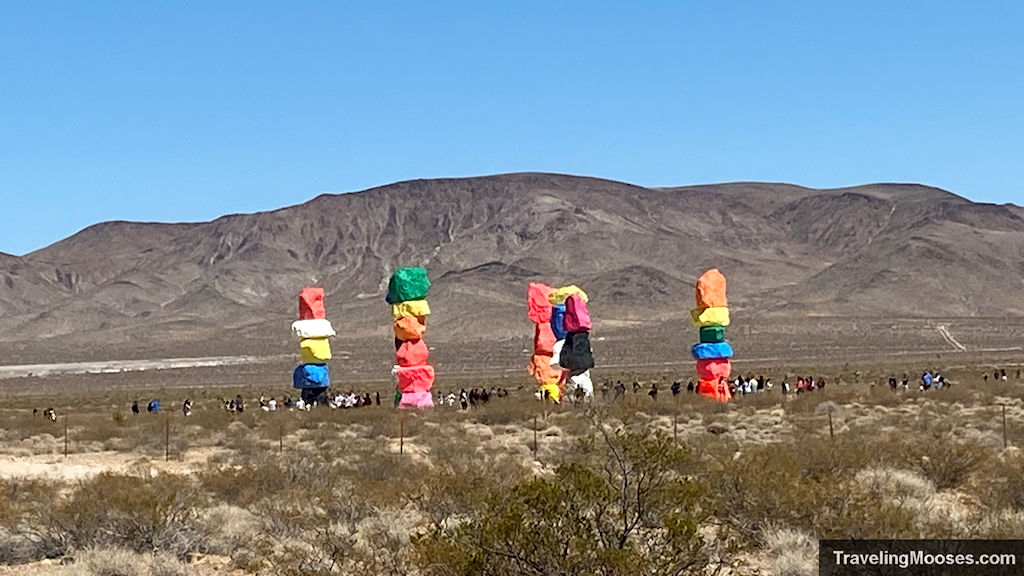 A busy day at the seven magic mountains with lots of tourists