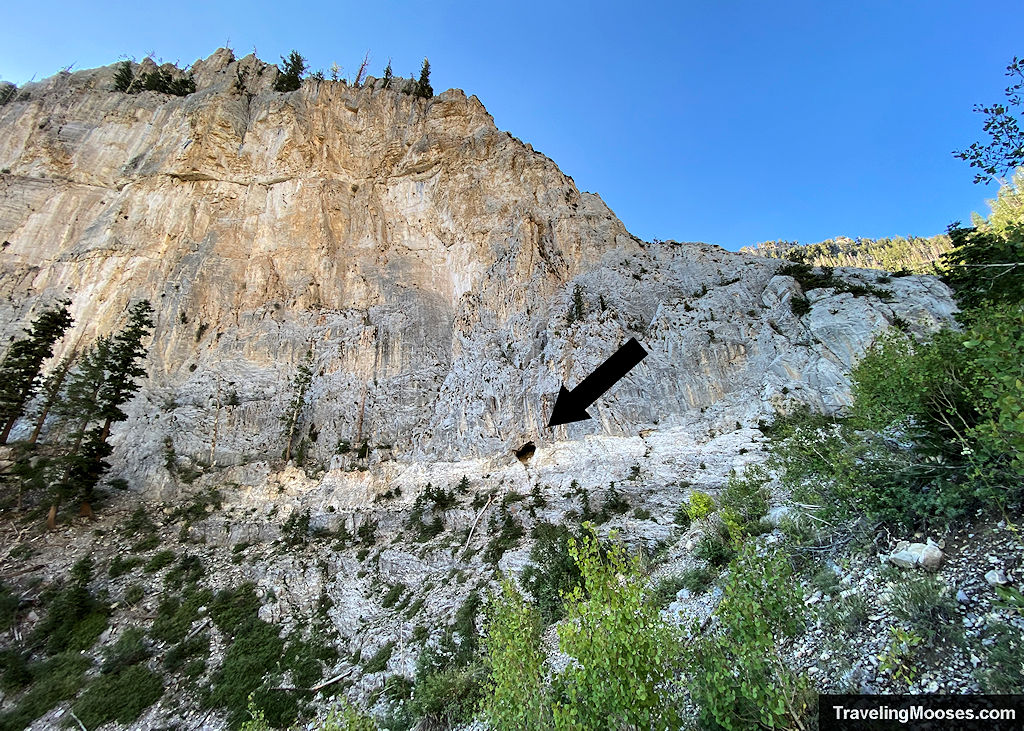 Cave along Echo Overlook Trail