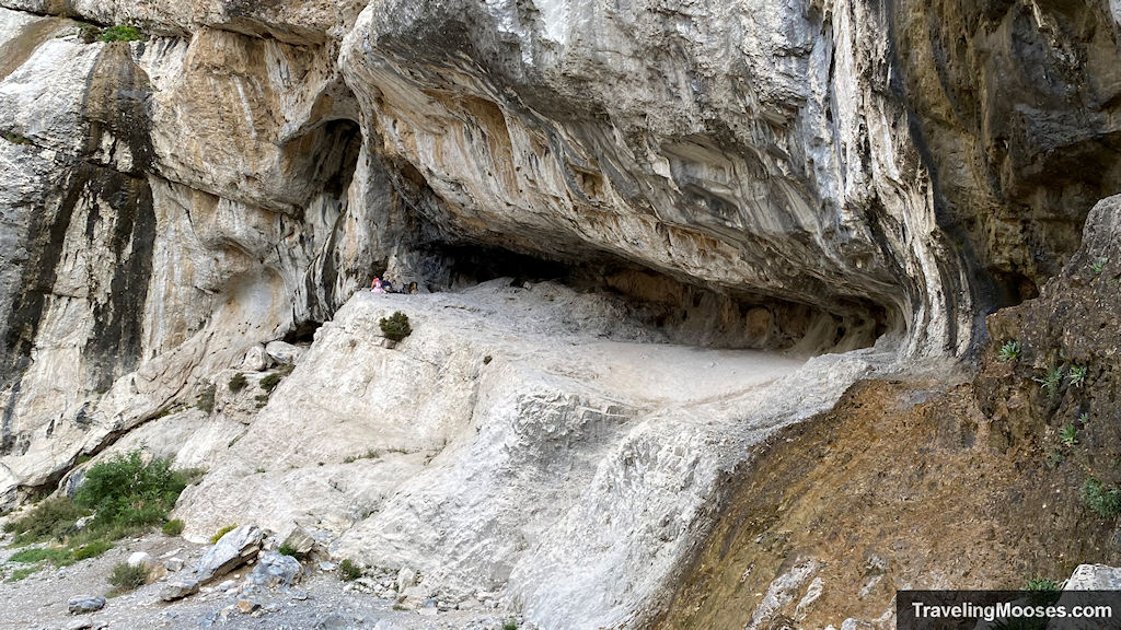 Caves at Mary Jane Falls