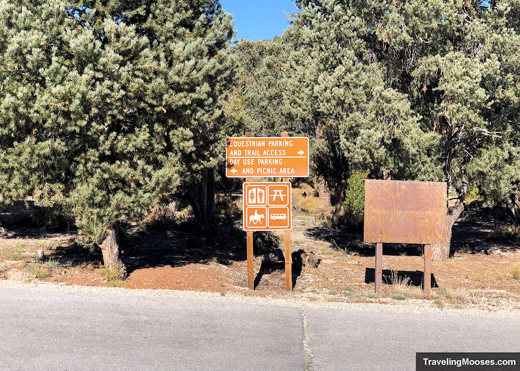 Sawmill Trailhead Day Use Parking Area