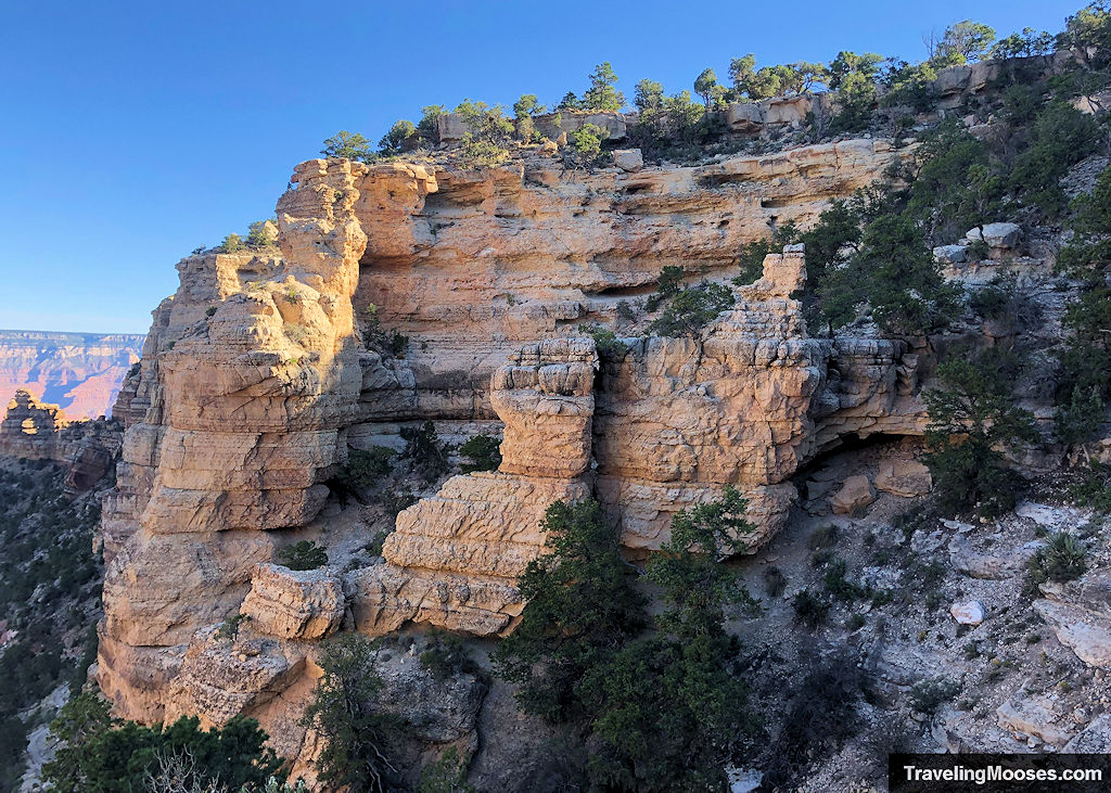 Cliff walls along South Kaibab Trail