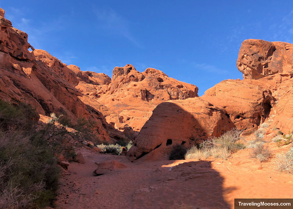 Rock formations along petroglyph trail near Mouse's Tank