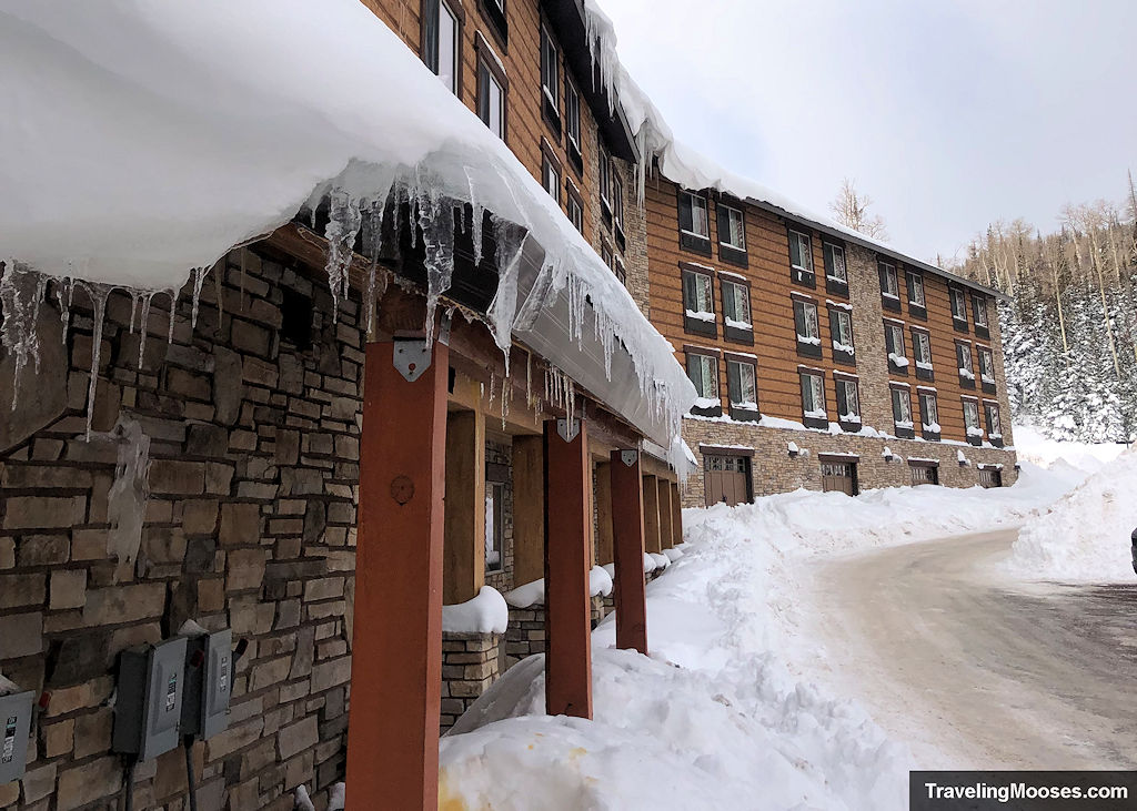 Brian Head Lodge Review: What to Expect, Pros/Cons (and How to Save)